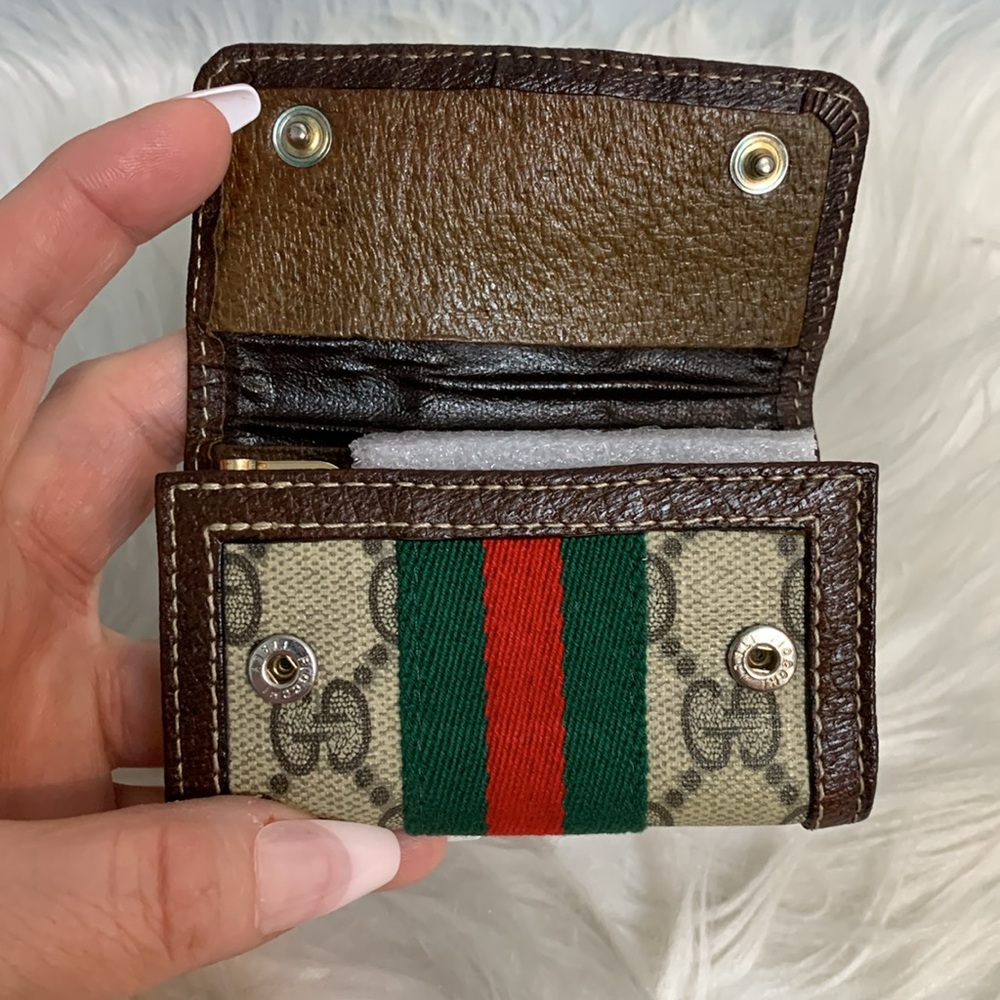 Gucci Beige GG Canvas Key & Card Holder with Brown Trim and Green/Red Stripe - Picture 8 of 16